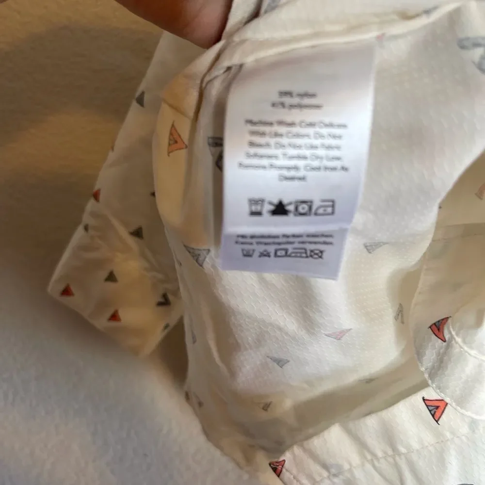 Eddie Bauer tent‎ print button up